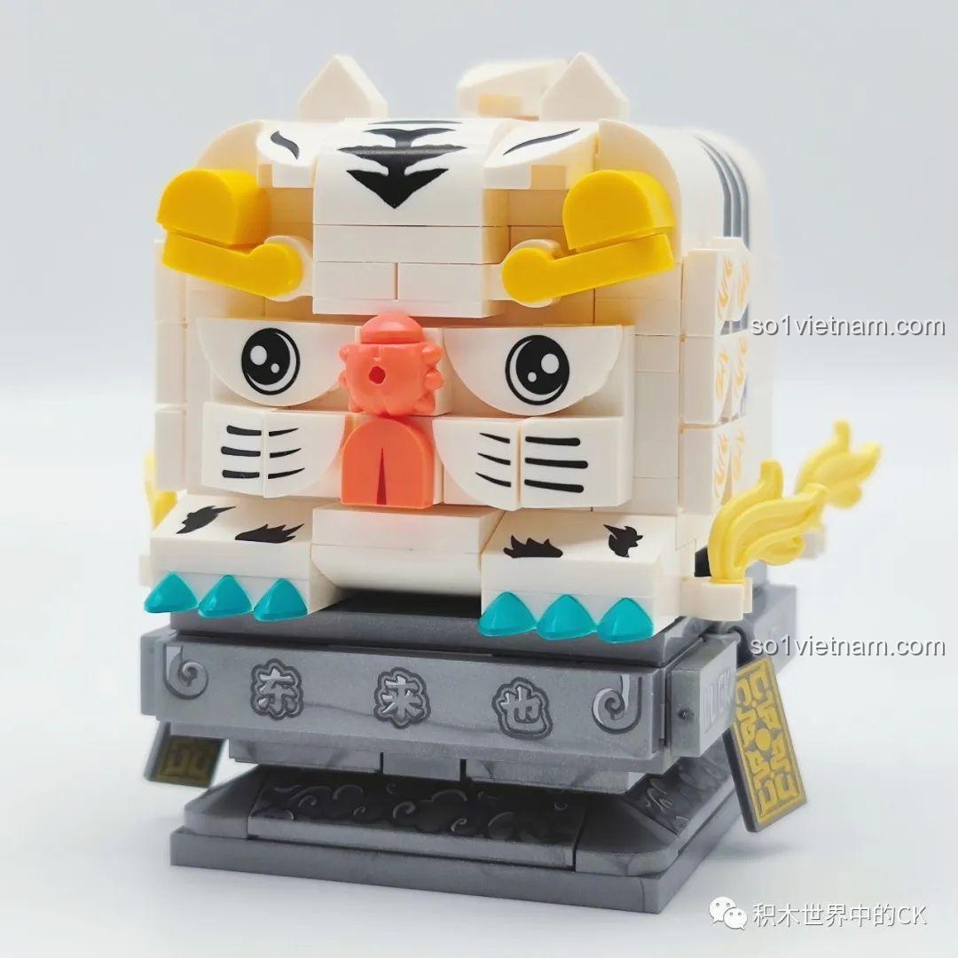 So sánh kích thước các mẫu Tứ Linh SEMBO 608051 với nhân vật Woody