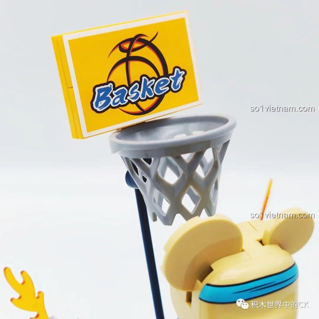 Mô hình SEMBO 612012 Phi hành gia vũ trụ đã hoàn thiện nhìn từ phía sau