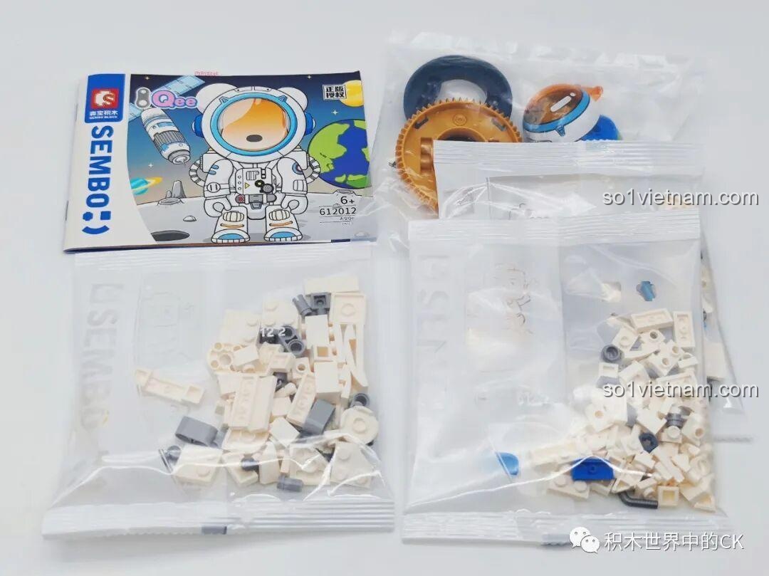 Mô hình SEMBO 612012 Phi hành gia vũ trụ đã hoàn thiện với phụ kiện