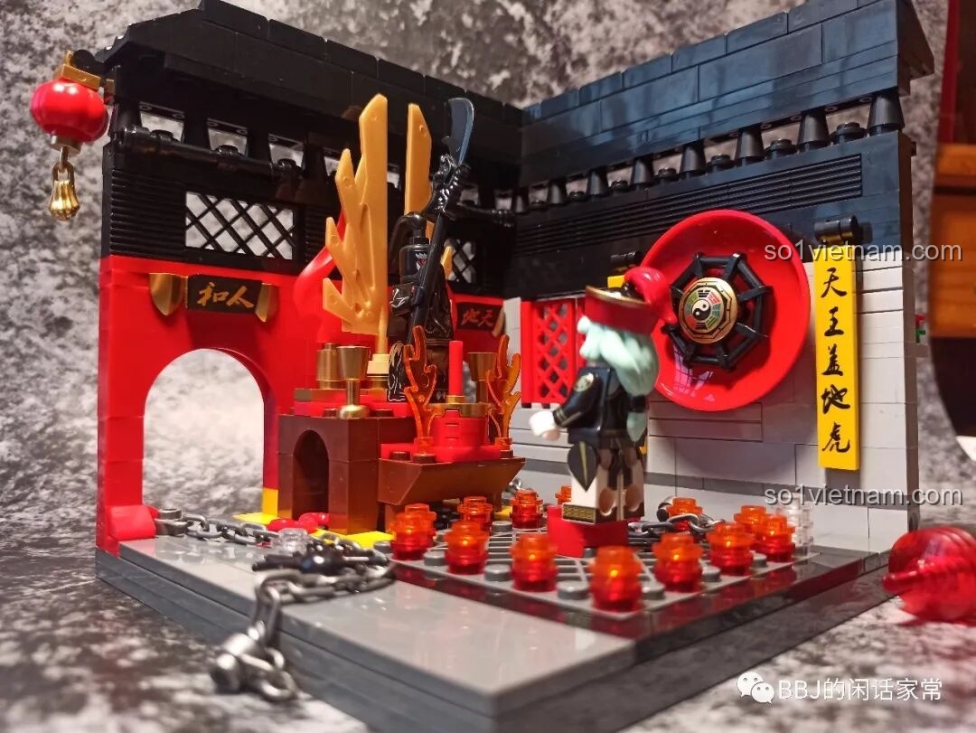 Mô hình Domo-Kun Quyền Vương đã hoàn thiện bên cạnh hộp sản phẩm