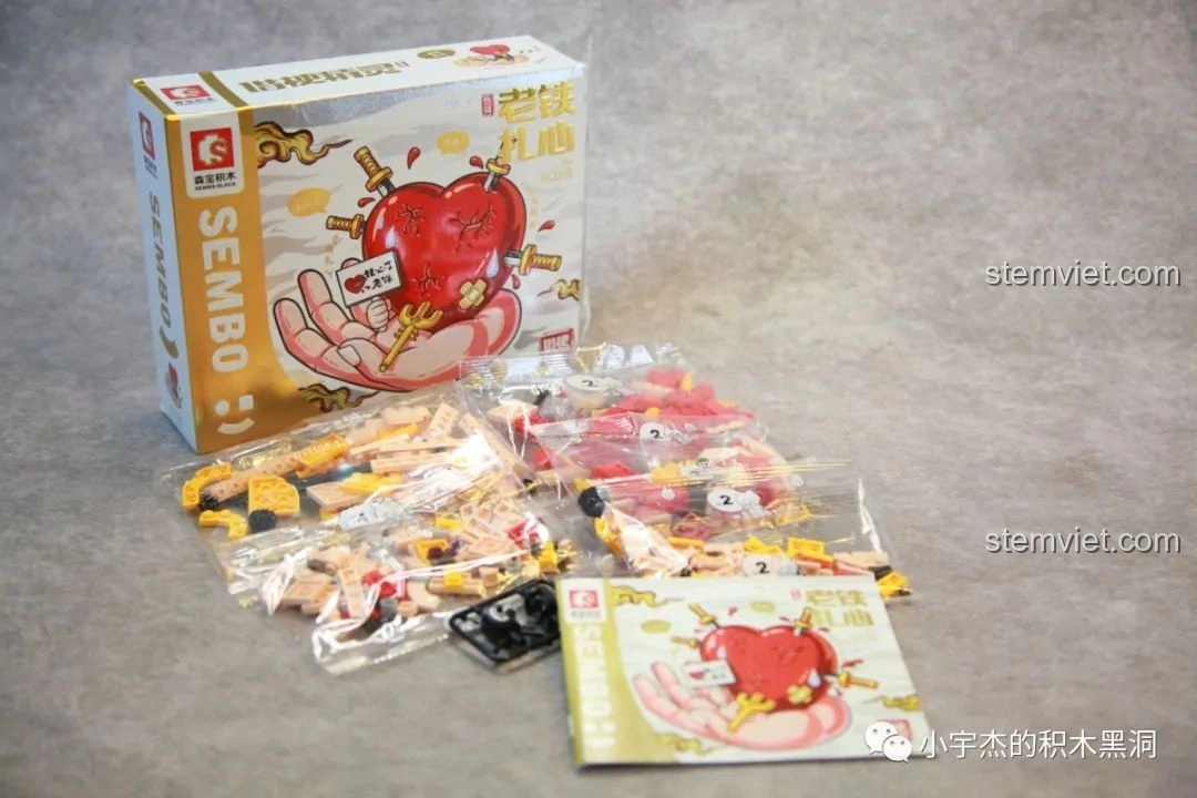 Các túi mảnh ghép của bộ lắp ráp SEMBO 613105 Hài Cảnh Tinh Linh: Lão Thiết Trát Tâm, bao gồm nhiều mảnh in đặc biệt. Chất liệu nhựa an toàn, bền đẹp.