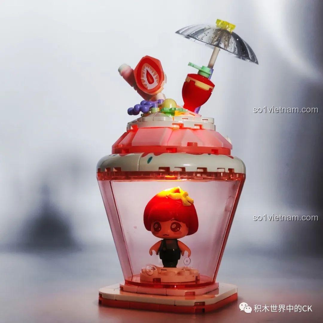 Chiếc ô trong suốt lấp lánh trên đỉnh bánh kem SEMBO 615013.