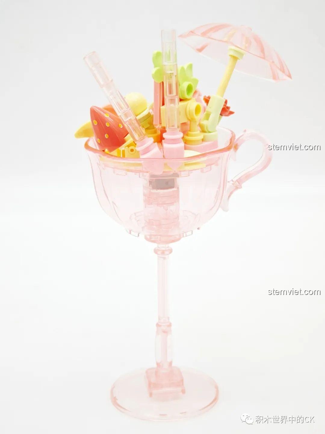 Đèn Trang Trí Bánh Pudding 615027 phát sáng lung linh với đèn LED, tạo không gian ấm áp cho phòng bé gái 6 tuổi.