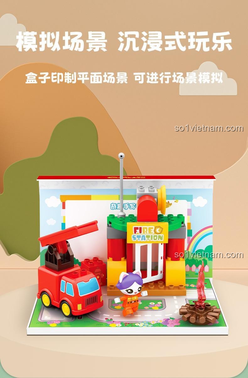 Cảnh chơi mô phỏng với bộ đồ chơi Trạm Cứu Hỏa Thành Phố Kỳ Thú Của Tiểu Linh SEMBO, đồ chơi giáo dục cho bé gái 3 tuổi