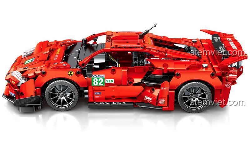Mô hình siêu xe SEMBO 701955 màu đỏ, tỉ lệ 1:14, với hơn 1300 chi tiết, phù hợp cho bé trai 6 tuổi phát triển tư duy.