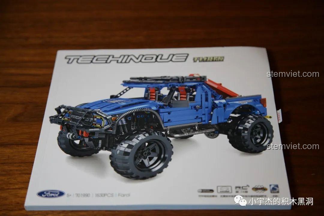 Sách hướng dẫn lắp ráp của bộ SEMBO 701990 Ford F-150 Raptor, với hình ảnh mô hình xe bán tải.