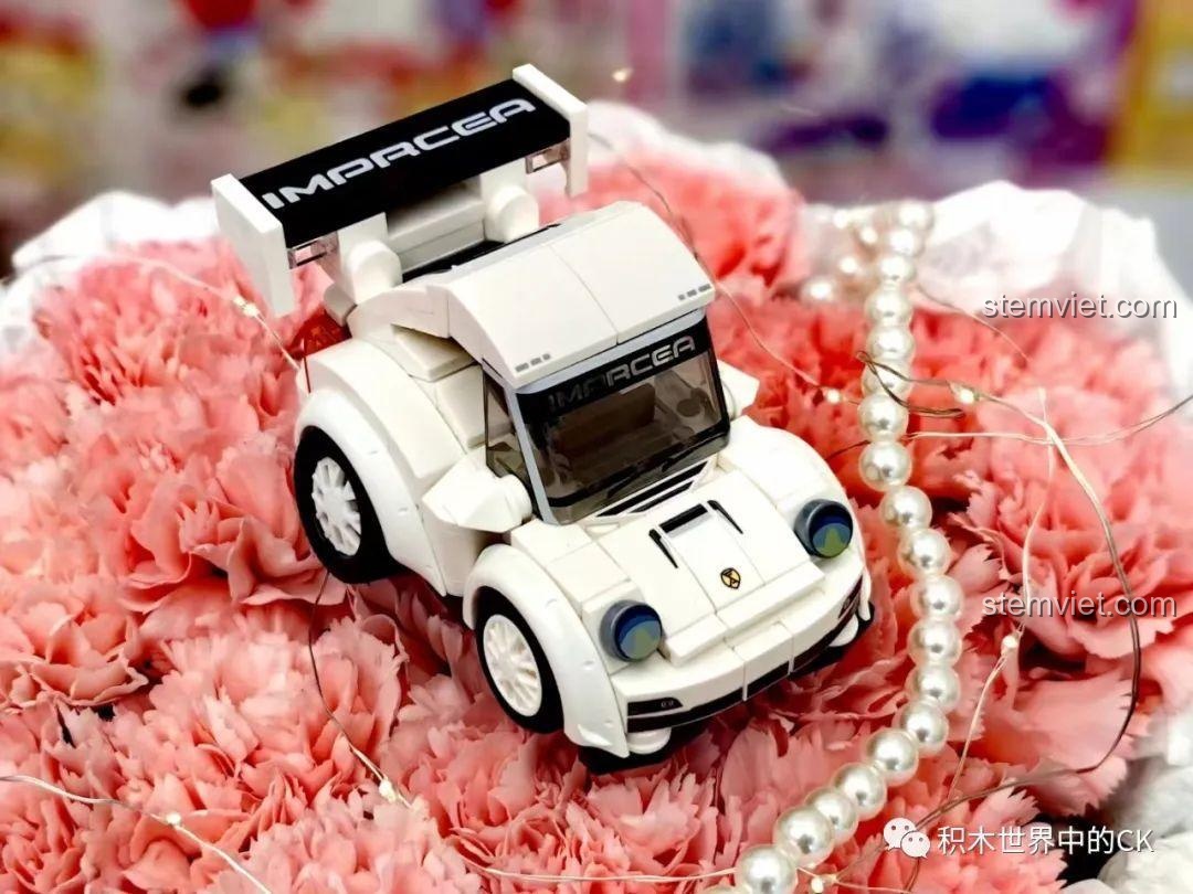 Góc nhìn phía trước của đồ chơi mô hình Xe Đua Mini SEMBO 714500 màu xanh lam, sẵn sàng cho cuộc đua.