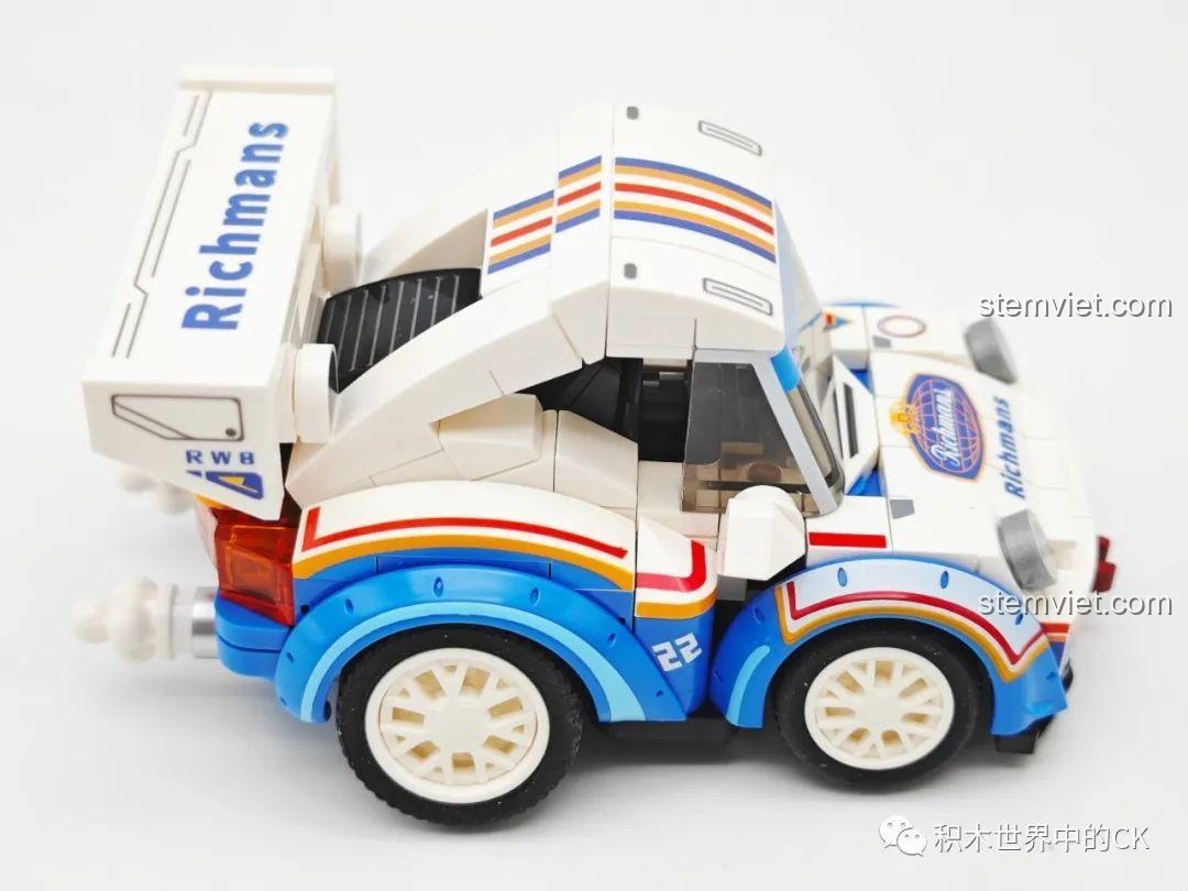Chi tiết mặt sau bộ xếp hình Xe Đua Siêu Tốc Mini SEMBO 714500 màu xanh trắng, thể hiện sự tỉ mỉ trong thiết kế.