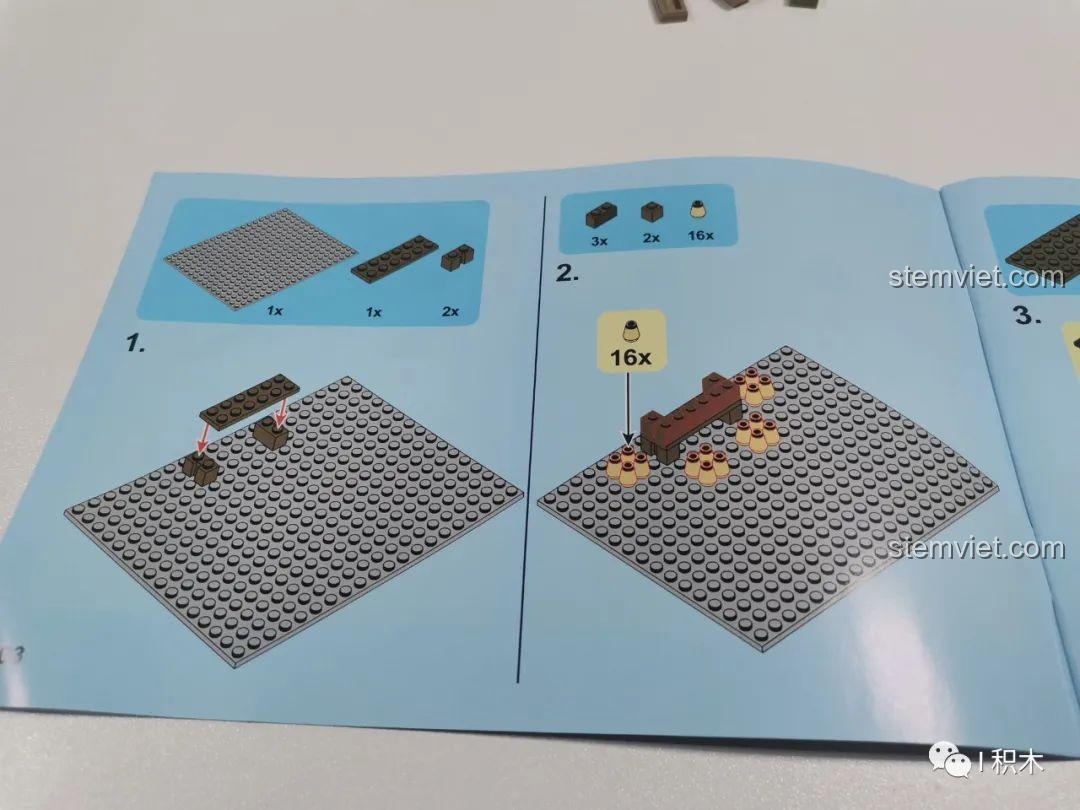 Ba minifigures của đồ chơi xây dựng SEMBO Block 1073, với trang phục truyền thống Nhật Bản, sẵn sàng cho câu chuyện ẩm thực đường phố.