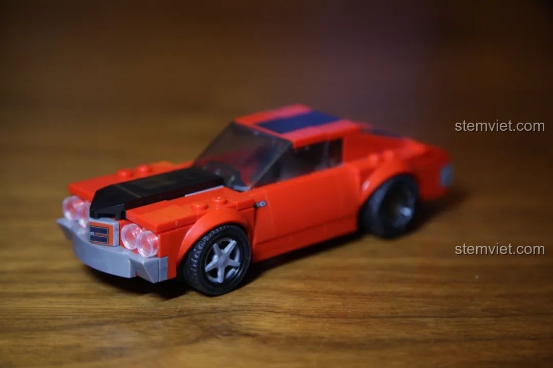 Mô hình Sembo Block 607047 Mazda RX7 hoàn chỉnh, nhìn từ phía trước.