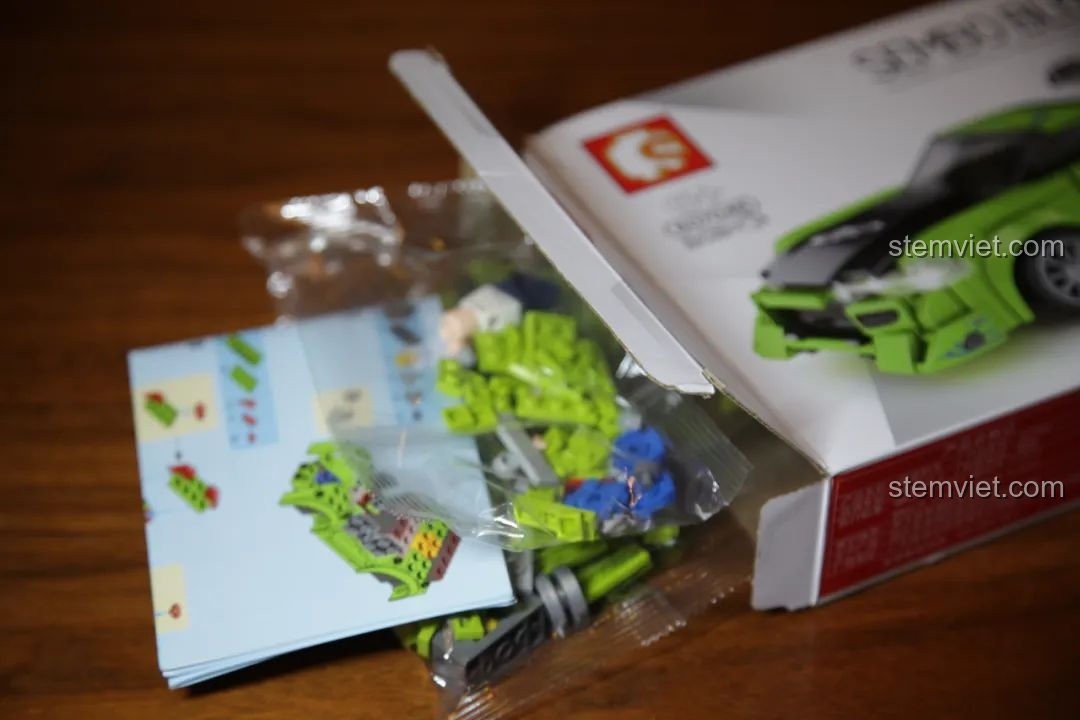 Mô hình Sembo Block 607048 Chevrolet Chevelle SS hoàn chỉnh, nhìn từ phía trước.