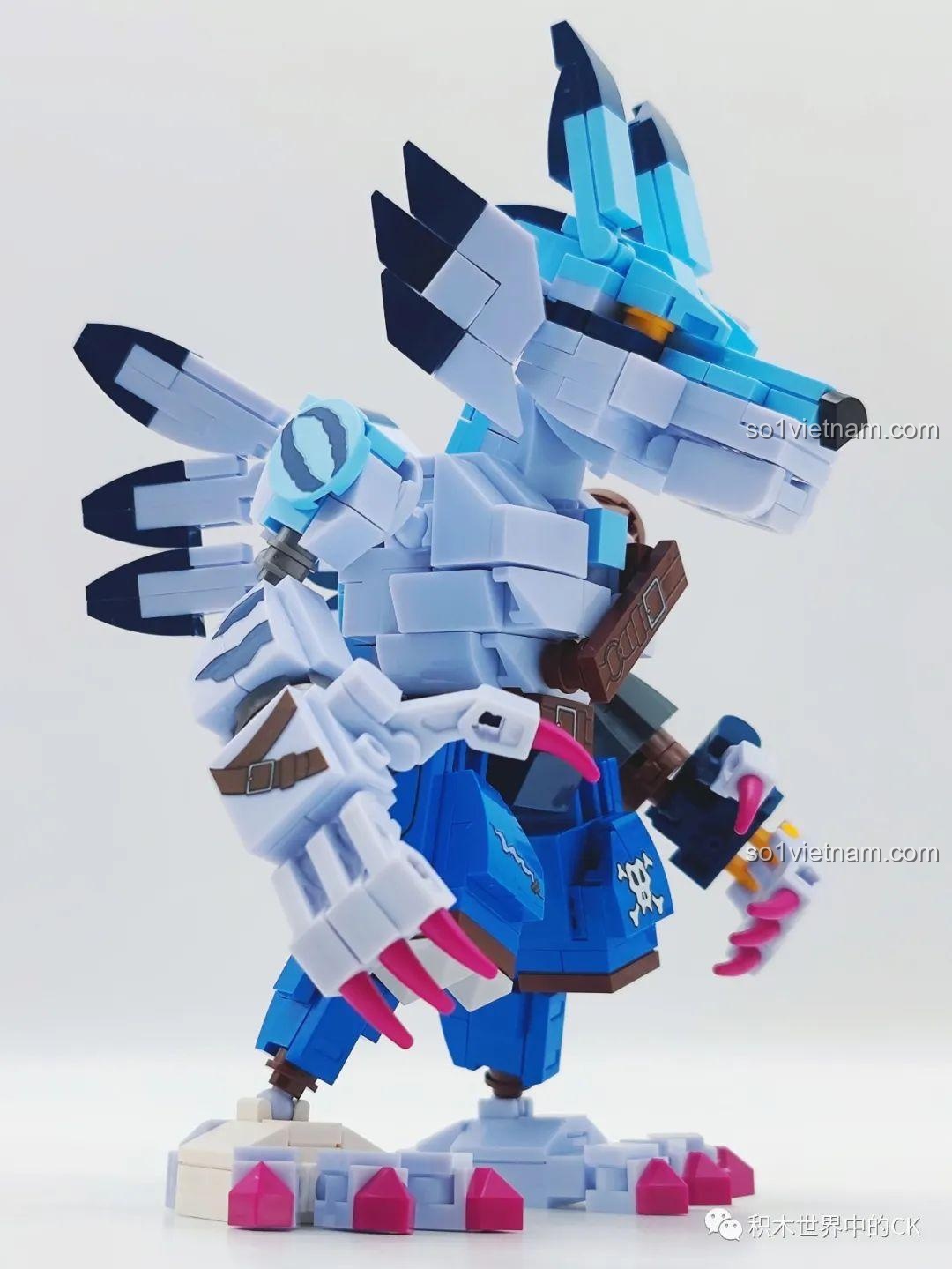 Cận cảnh đầu của Garudamon từ bộ lắp ráp SEMBO BLOCK 609317
