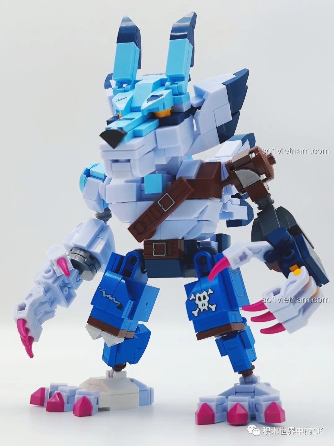 Thành phẩm Garudamon của bộ lắp ráp SEMBO BLOCK 609317 với đôi cánh dang rộng