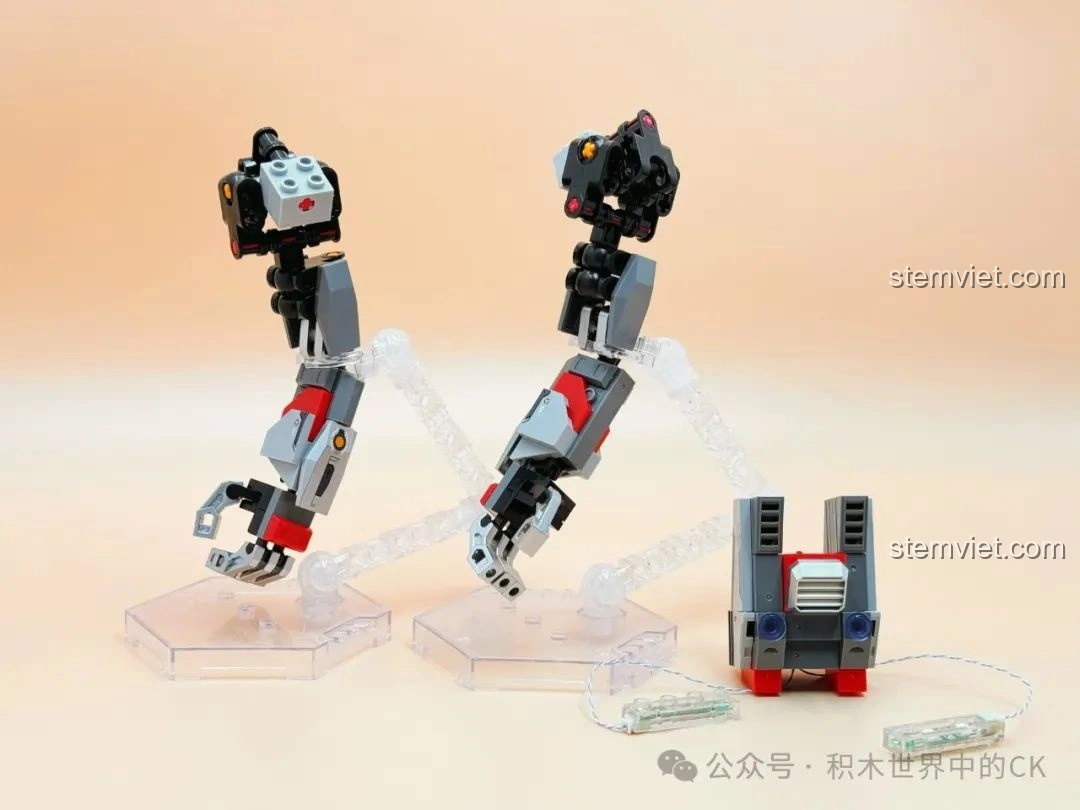 Các bộ phận cánh sau của robot Sembo 055-百川之戟 208042, với thiết kế chi tiết và màu sắc hài hòa.