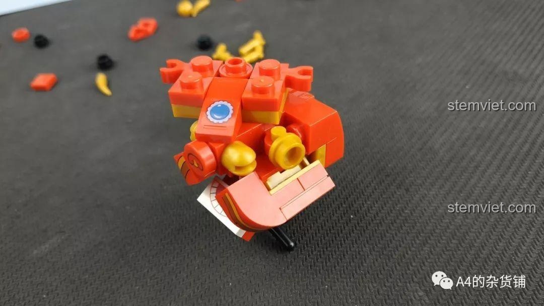 Mô hình lân hoàn chỉnh của bộ lắp ráp SEMBO 107017 Múa Lân Lưu Lạc Địa Cầu Thành Phố Ngầm.