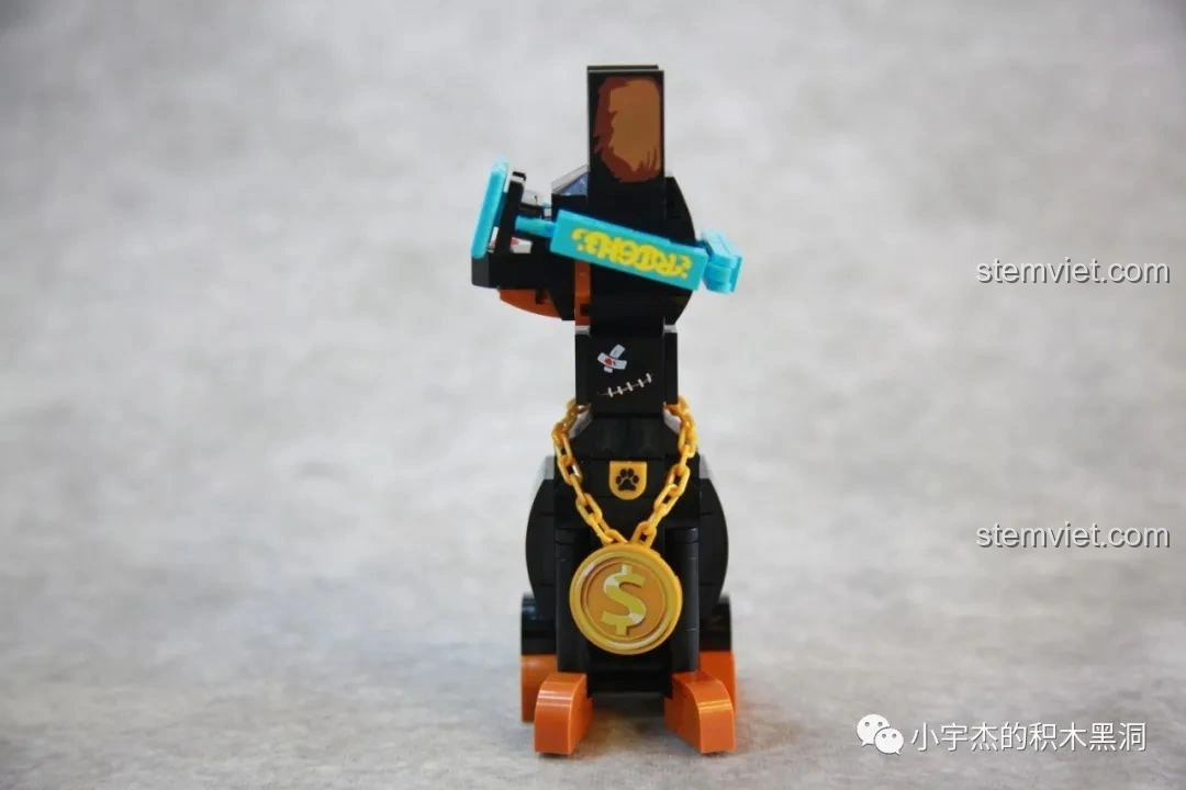 Các quả cầu Giáng Sinh lắp ráp nhỏ xinh của Sembo, dùng để trang trí cây thông hoặc làm quà tặng. Đồ chơi trang trí, dễ thương.