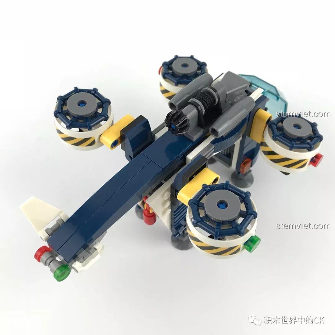 Nhìn từ trên xuống mô hình Trực thăng 4 cánh quạt Sembo SD9510, nổi bật với hệ thống động cơ.