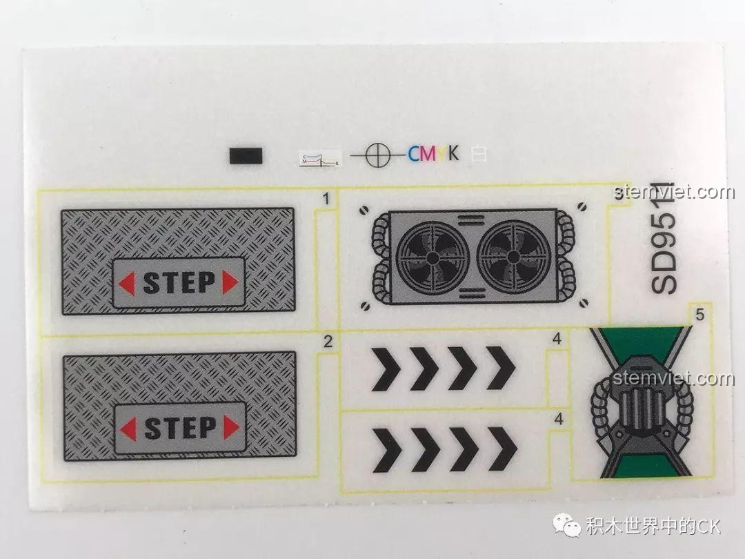Tờ decal dán chất lượng cao của bộ lắp ráp Xe Địa Hình Bánh Xích Cứu Hộ SD 9511, tăng độ chi tiết cho mô hình.