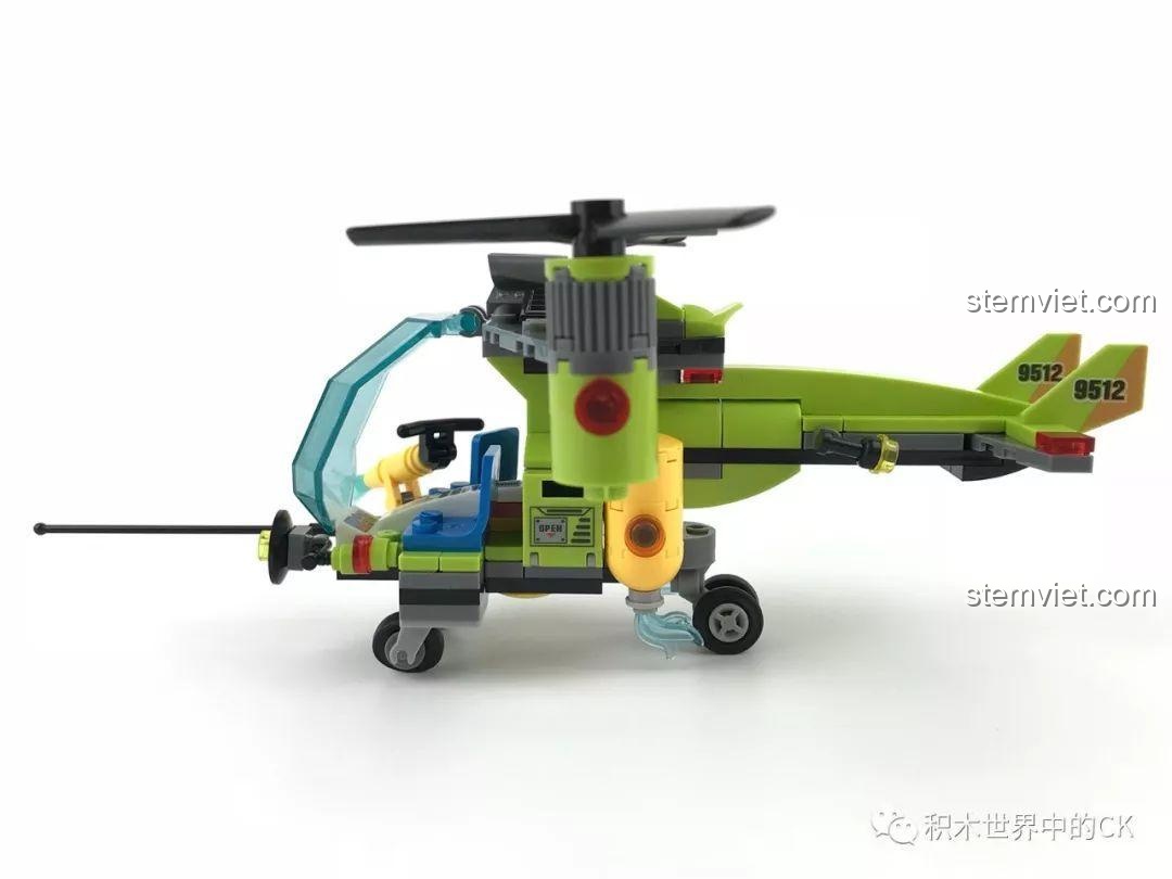 Mặt trước của mô hình trực thăng cứu hộ Sembo SD9512 với buồng lái kép và vòi phun nước.