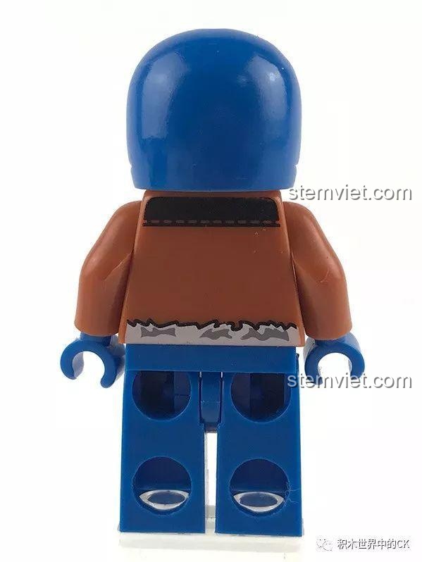 Mặt sau của minifigure Bowen trong bộ lắp ráp SEMBO SD9549 Xe Cứu Hộ Cực Địa, chi tiết trang phục.