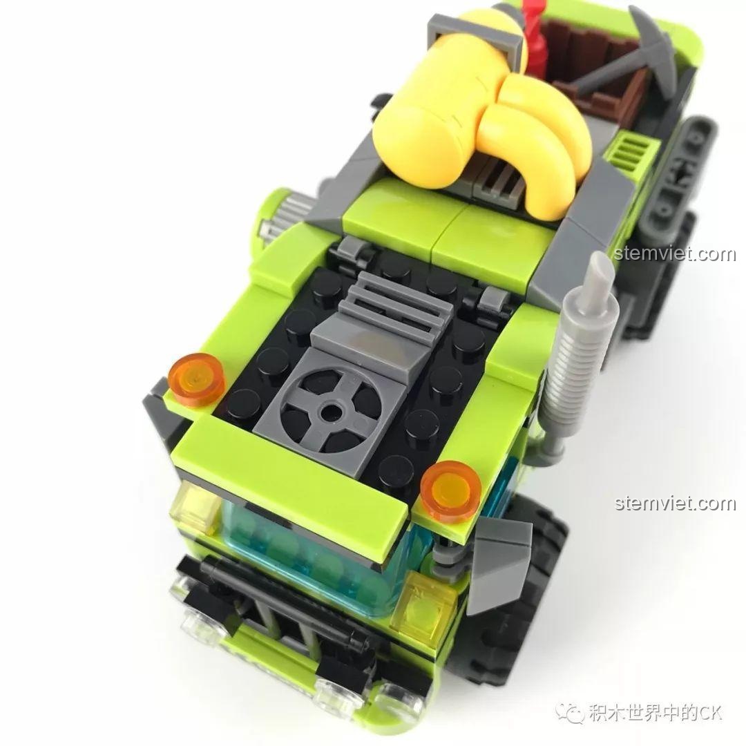 Khoang động cơ có thể mở của Xe Cứu Hộ Núi Lửa SEMBO SD9550, bộ đồ chơi cho bé trai