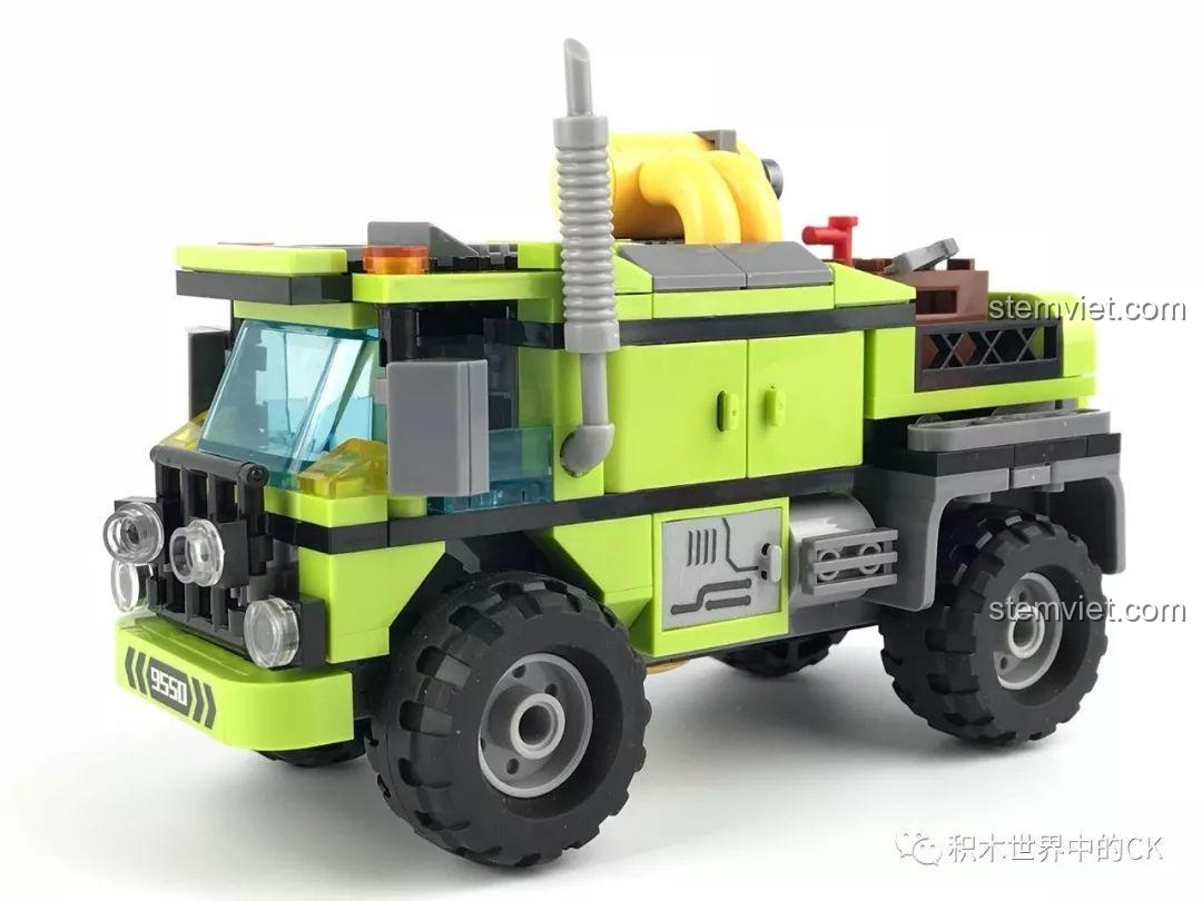 Mô hình Xe Cứu Hộ Núi Lửa SEMBO SD9550 nhìn từ phía trước, đồ chơi mô hình cho bé trai 6-12 tuổi