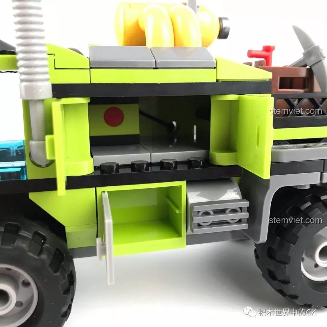 Chi tiết vòm bánh sau của Xe Cứu Hộ Núi Lửa SEMBO SD9550, đồ chơi mô hình cho bé trai