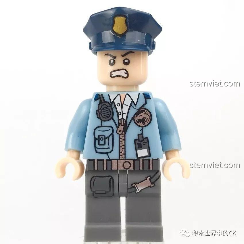 Mặt sau của minifigure Bác Văn, thể hiện biểu cảm giận dữ và chi tiết trang phục cảnh sát.