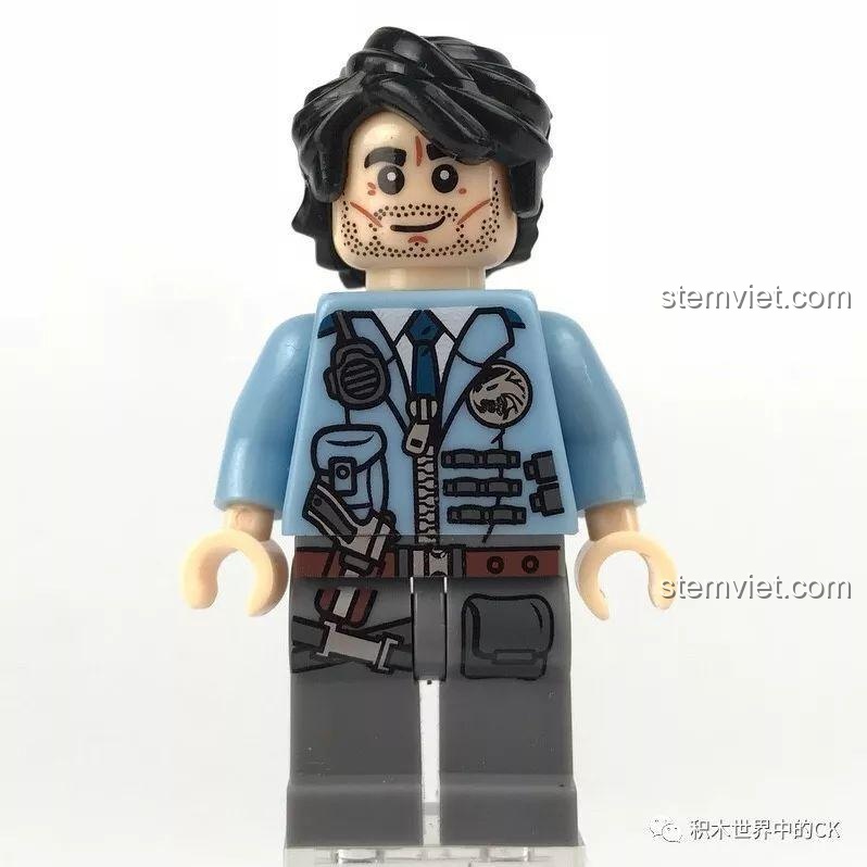 Minifigure Đại Quân từ bộ Tàu Tuần Tra Cảnh Sát SD9796, với trang phục cảnh sát và biểu cảm nghiêm nghị.