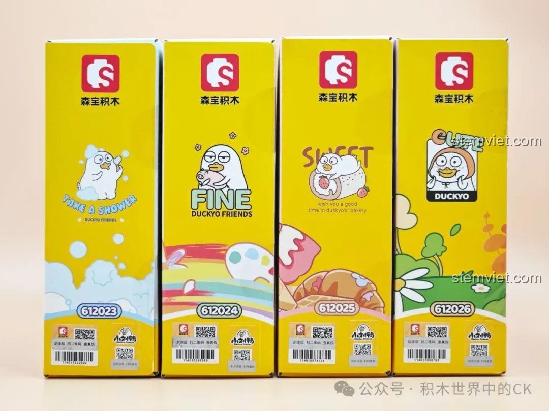 Ảnh chụp thực tế các hộp sản phẩm SEMBO Tiểu Lưu Vịt, trong đó có bộ 612025 Bất Ngờ Bếp Núc.