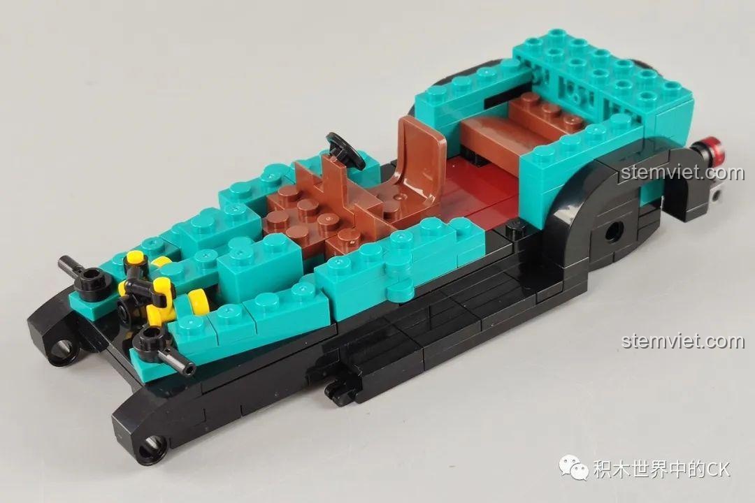 Chi tiết mặt trước của đồ chơi lắp ráp Xe Cổ Điển Ford Model A 1930 SEMBO 607401 màu xanh.