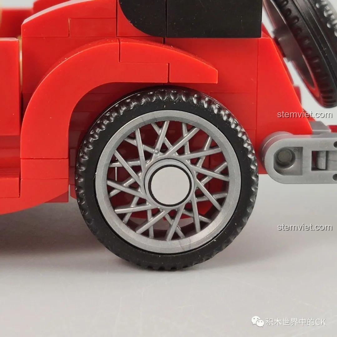 Góc nhìn khác của bộ sưu tập 4 mô hình đồ chơi lắp ráp Xe Cổ Điển Ford Model A 1930 SEMBO.