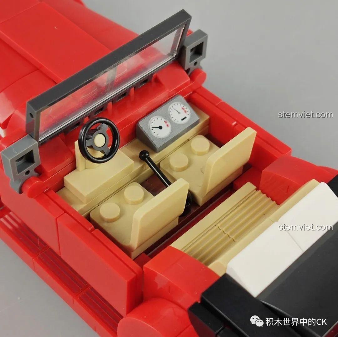 Mô hình đồ chơi lắp ráp SEMBO 607402 màu đỏ kết hợp với minifigure, tăng tính tương tác.