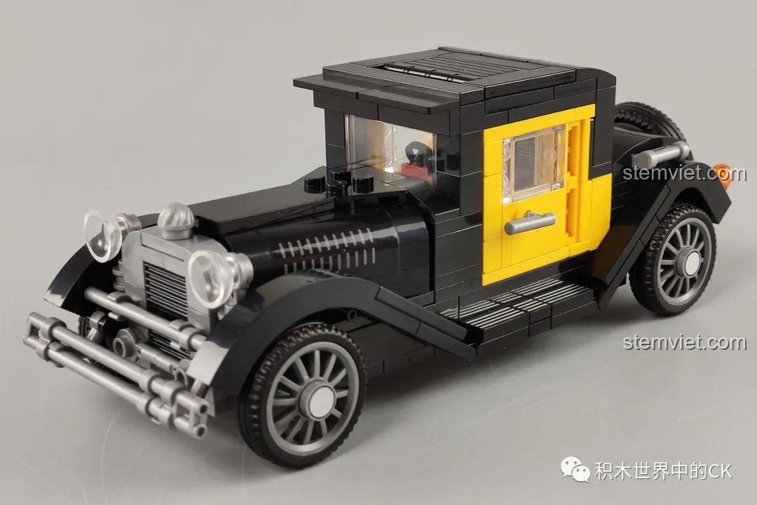 Mô hình hoàn chỉnh của đồ chơi lắp ráp Xe Cổ Điển Ford Model A 1930 SEMBO 607400 màu đen, thiết kế tinh xảo.