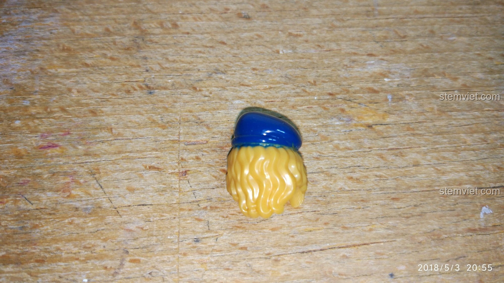 Mặt sau của mũ và tóc liền khối nhân vật minifigure nữ Enlighten 2714, set đồ chơi Trạm tiền tiêu quân sự Enlighten chất lượng cao giá tốt