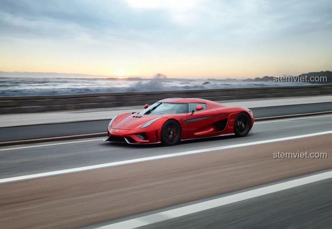 Hình ảnh thực tế của siêu xe Koenigsegg Regera màu đỏ đang chạy trên đường cao tốc.