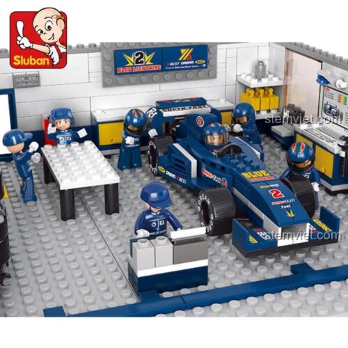 Cận cảnh xe đua và đội kỹ thuật trong bộ xếp hình Pit stop xe đua F1 Sluban B0356.