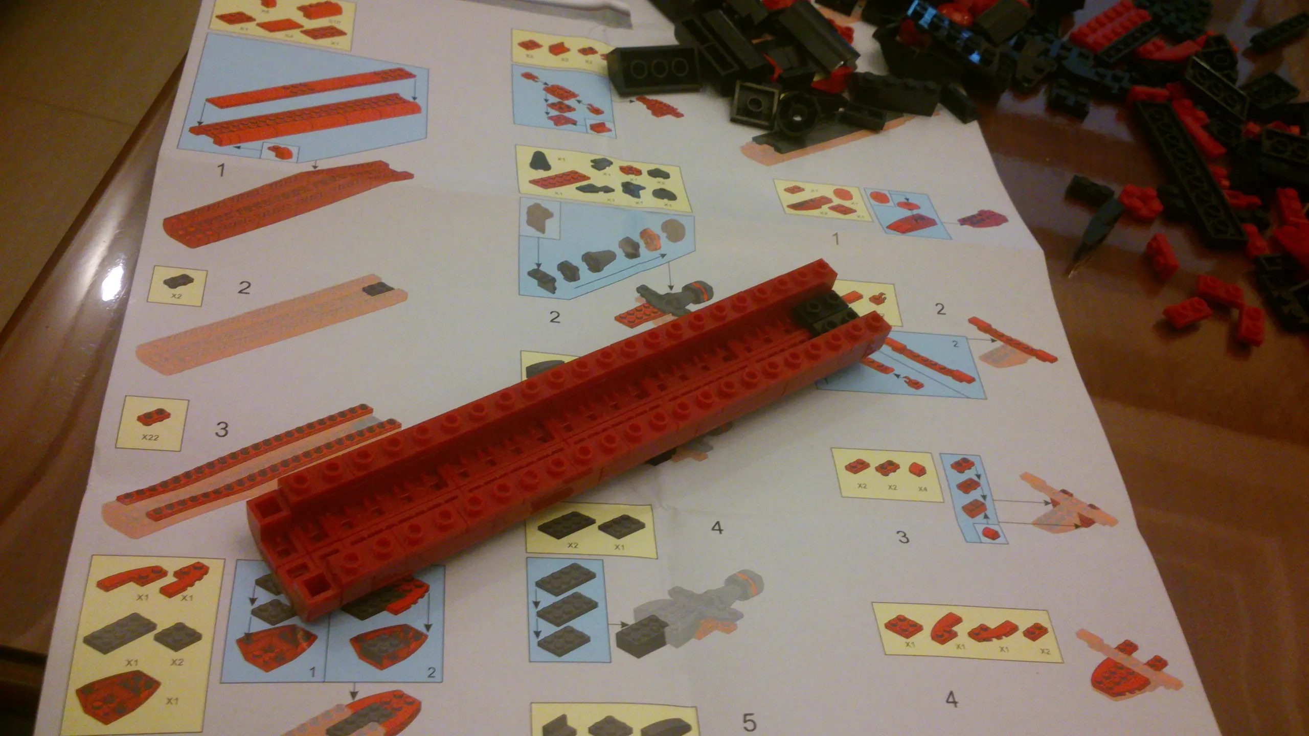 Sluban M38-B0391 Tàu ngầm hạt nhân, mô hình chi tiết, phù hợp bé trai 6 tuổi, giá tốt.