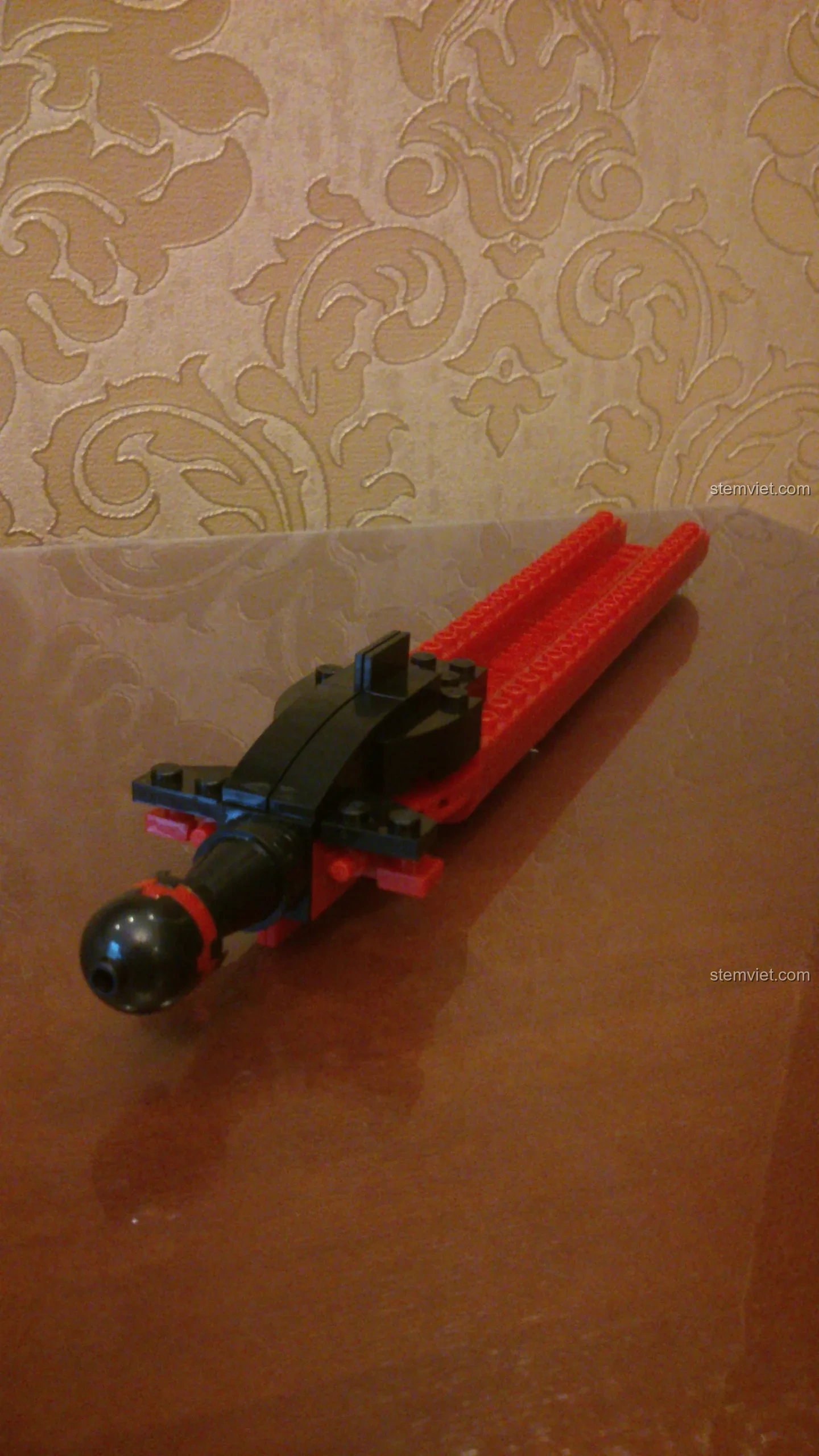 Bộ lắp ghép Tàu ngầm quân sự Sluban, mô hình lắp ráp cho bé trai 6 tuổi, chất lượng cao.