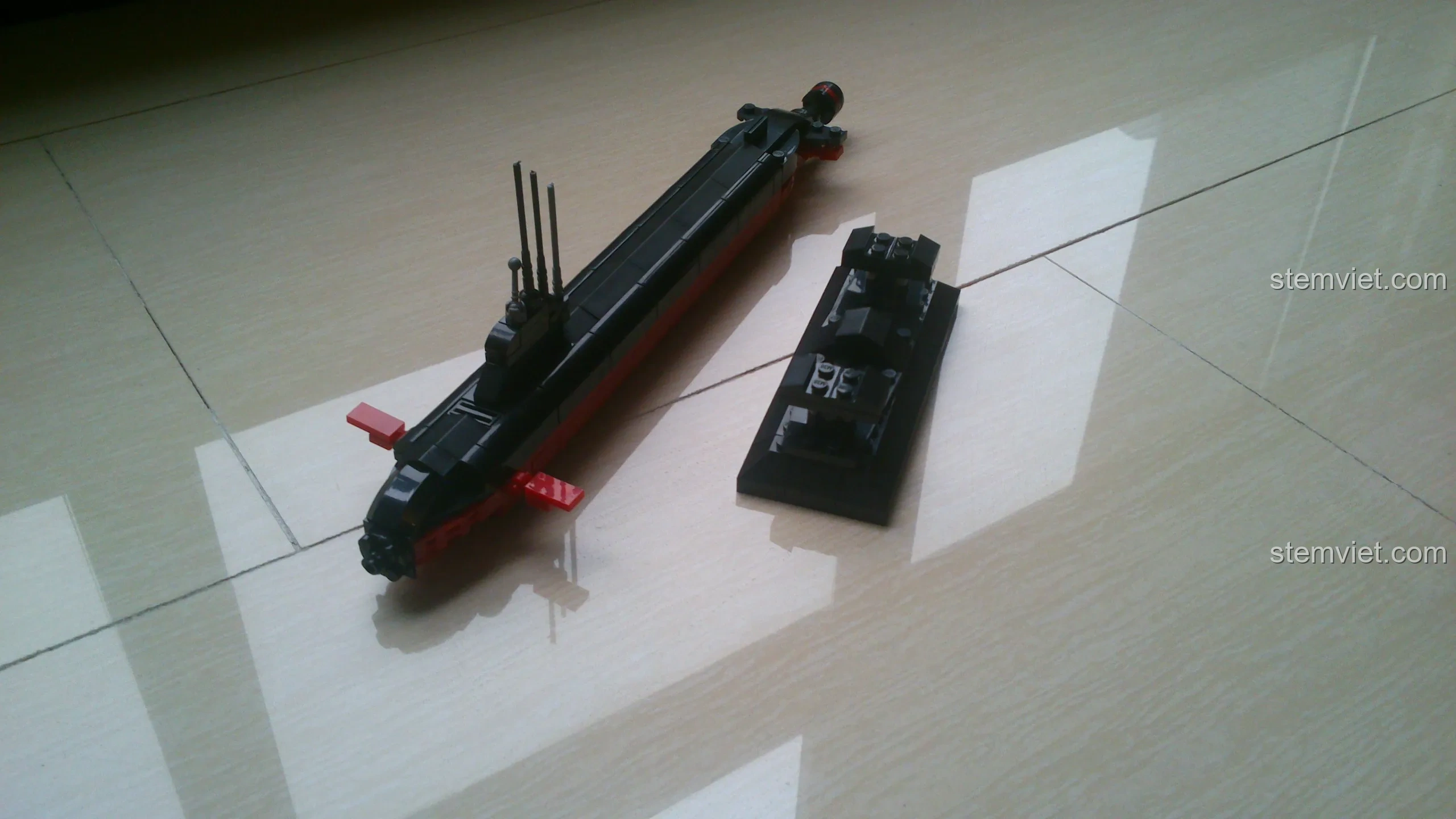 Sluban B0391 Mô hình chiến hạm, đồ chơi quân sự cho bé trai, giá tiết kiệm.