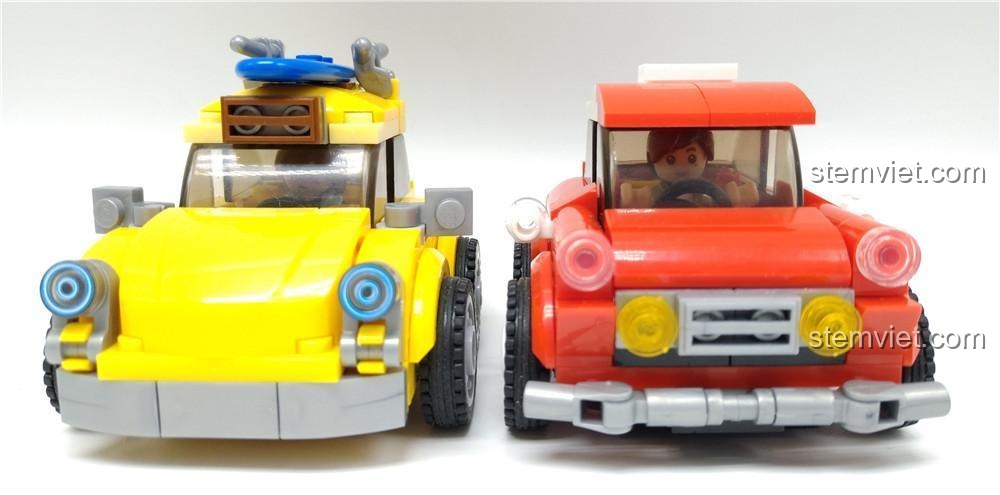 Bộ xếp hình Xe hơi Mini Cooper màu đỏ M38-B0706B với minifigure Mr. Bean ngồi bên trong.