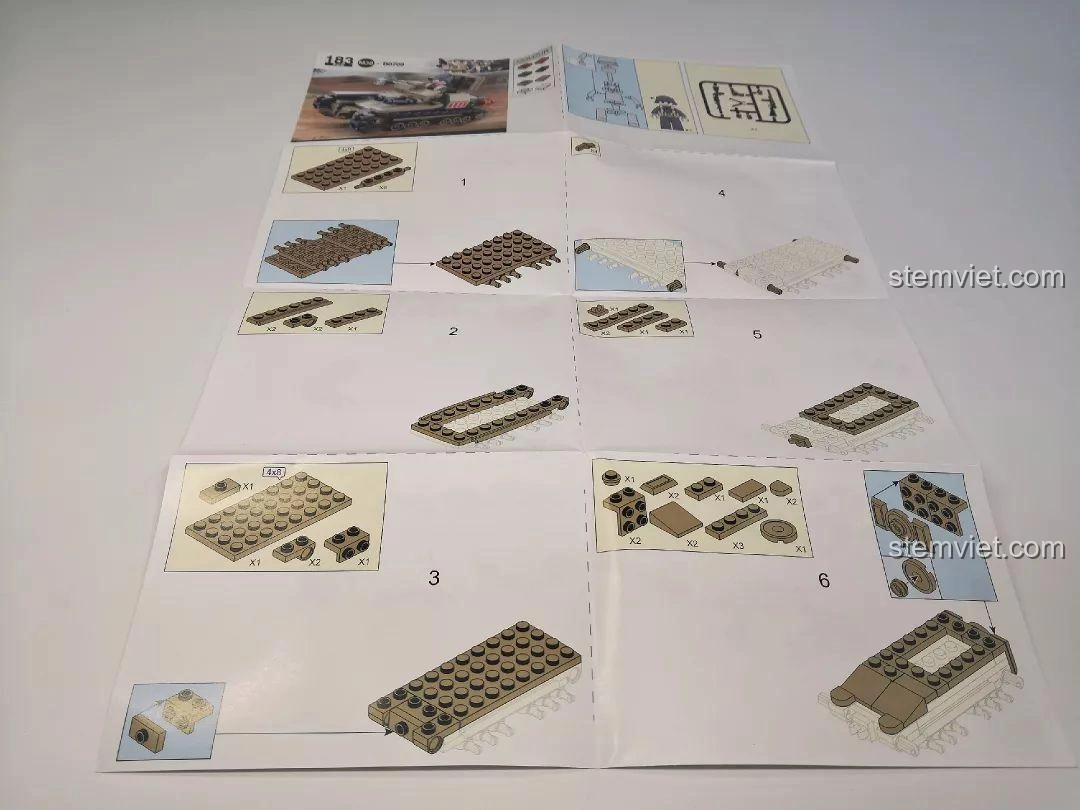 Sách hướng dẫn lắp ráp bộ đồ chơi Sluban M38-B0709 Xe Tăng Siêu Nhẹ CV33, hiển thị các bước lắp ráp phần thân xe tăng.