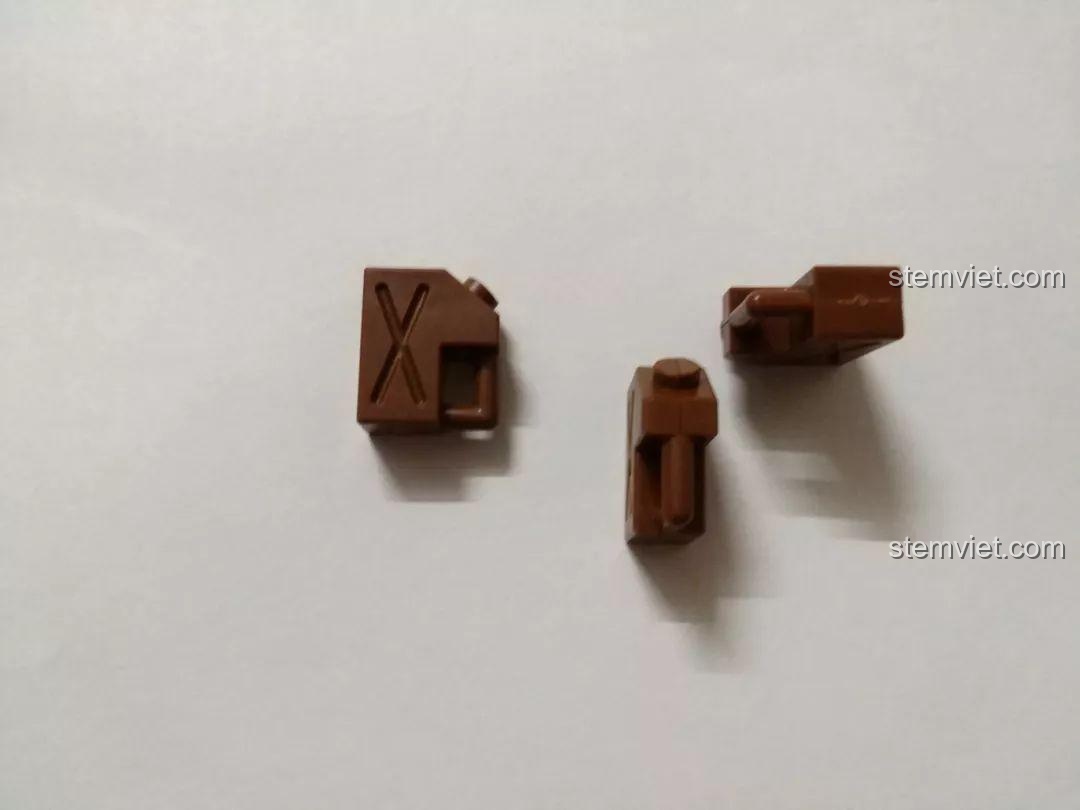 Bộ lắp ráp chiến trường 0713, ba thùng nhiên liệu màu nâu, phụ kiện quan trọng cho cảnh chiến đấu.