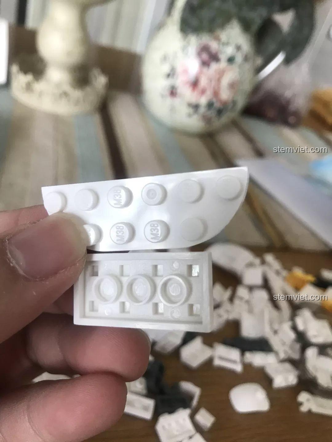 Mảnh ghép Sluban M38-B0761E Robot Q-Bricks Q-Phiên Bản có in logo Sluban, đảm bảo chất lượng tương thích LEGO®.