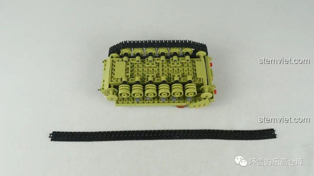 Ảnh tham khảo phần đuôi xe tăng M26 Pershing thật, không phải mô hình Sluban M38-B0860.