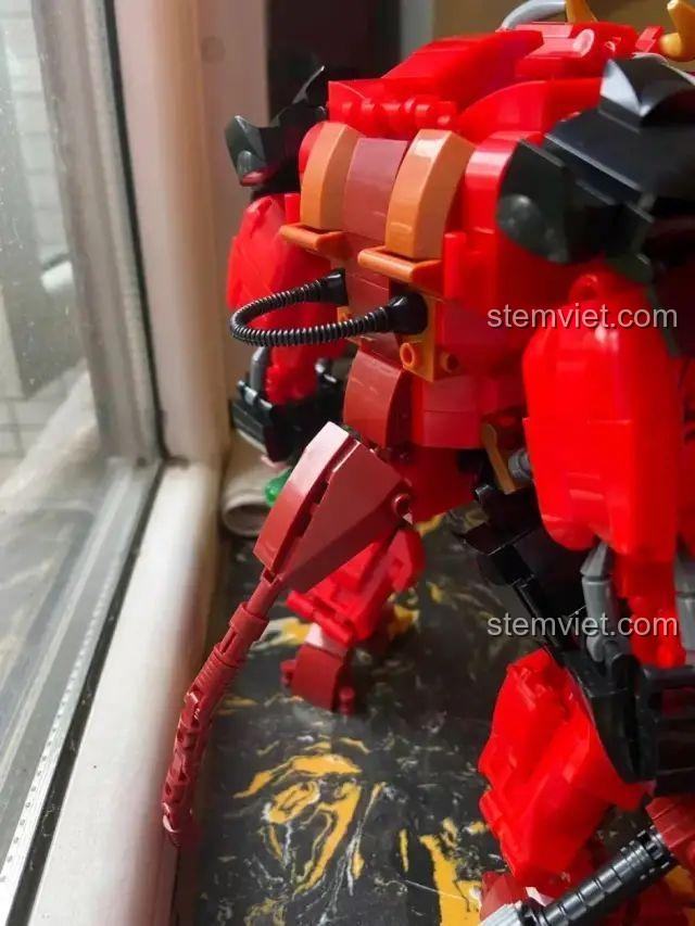 Mô hình Ngưu Ma Vương Sluban M38-B1008 hoàn thiện từ bên cạnh, đồ chơi mô hình Ngưu Ma Vương Tây Du Ký, cho bé trai 6 tuổi.