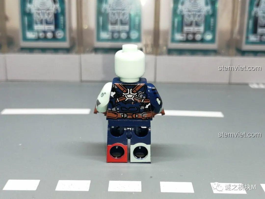 So sánh mô hình mini Iron Man MK85 KF6145 của Kopf với phiên bản cũ.