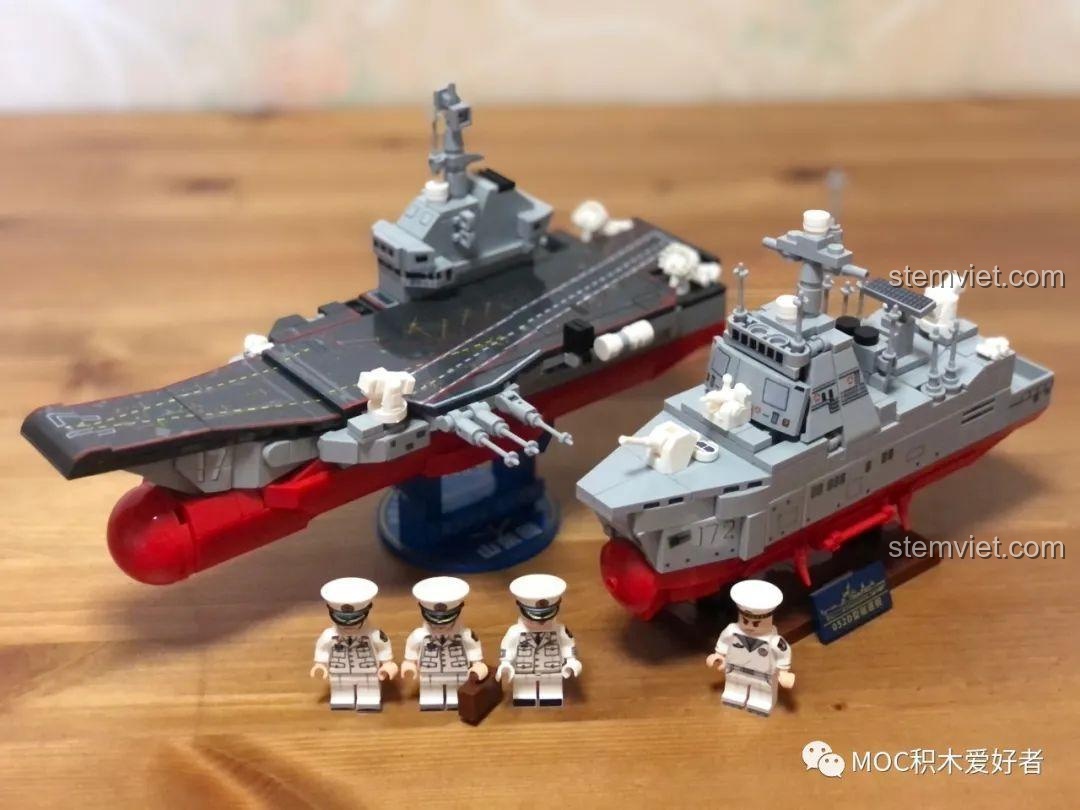 So sánh kích thước giữa mô hình Tàu sân bay Sơn Đông và tàu khu trục 052D mini.