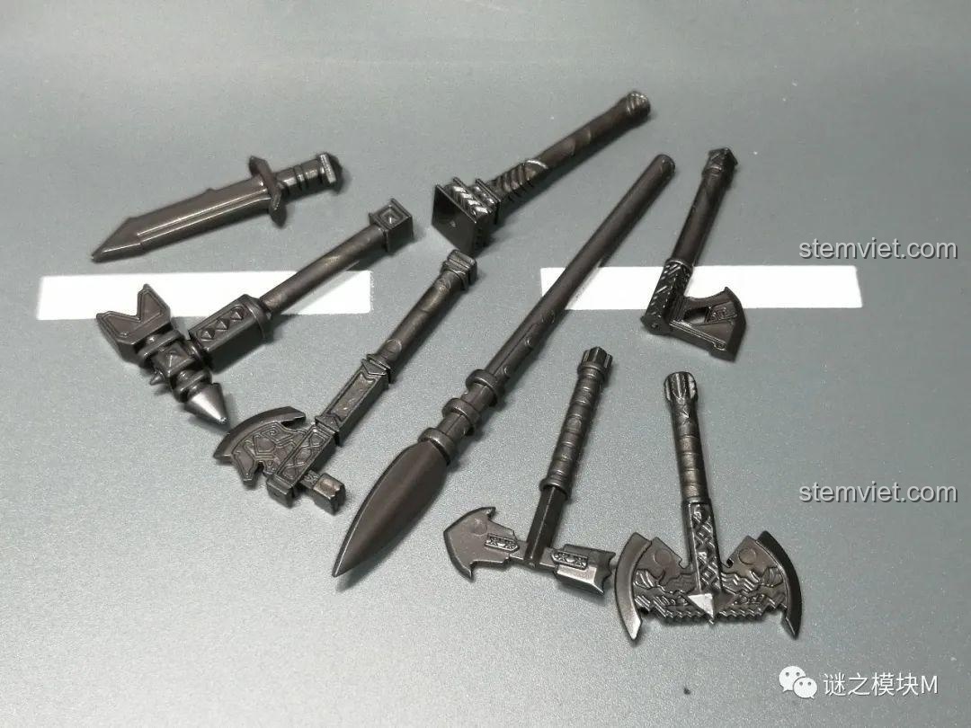 So sánh mặt bên hai minifigure chiến binh người lùn KORUIT KT1040 và XINH X0314.