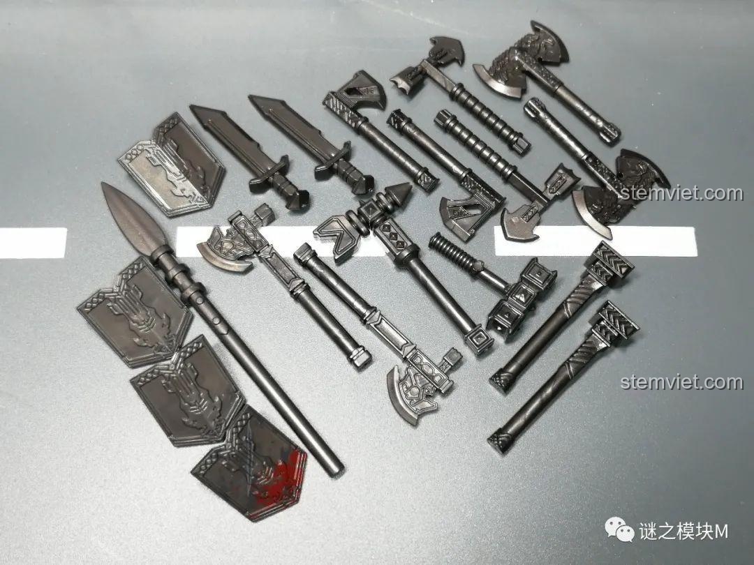 So sánh mặt sau hai minifigure chiến binh người lùn KORUIT KT1040 và XINH X0314.